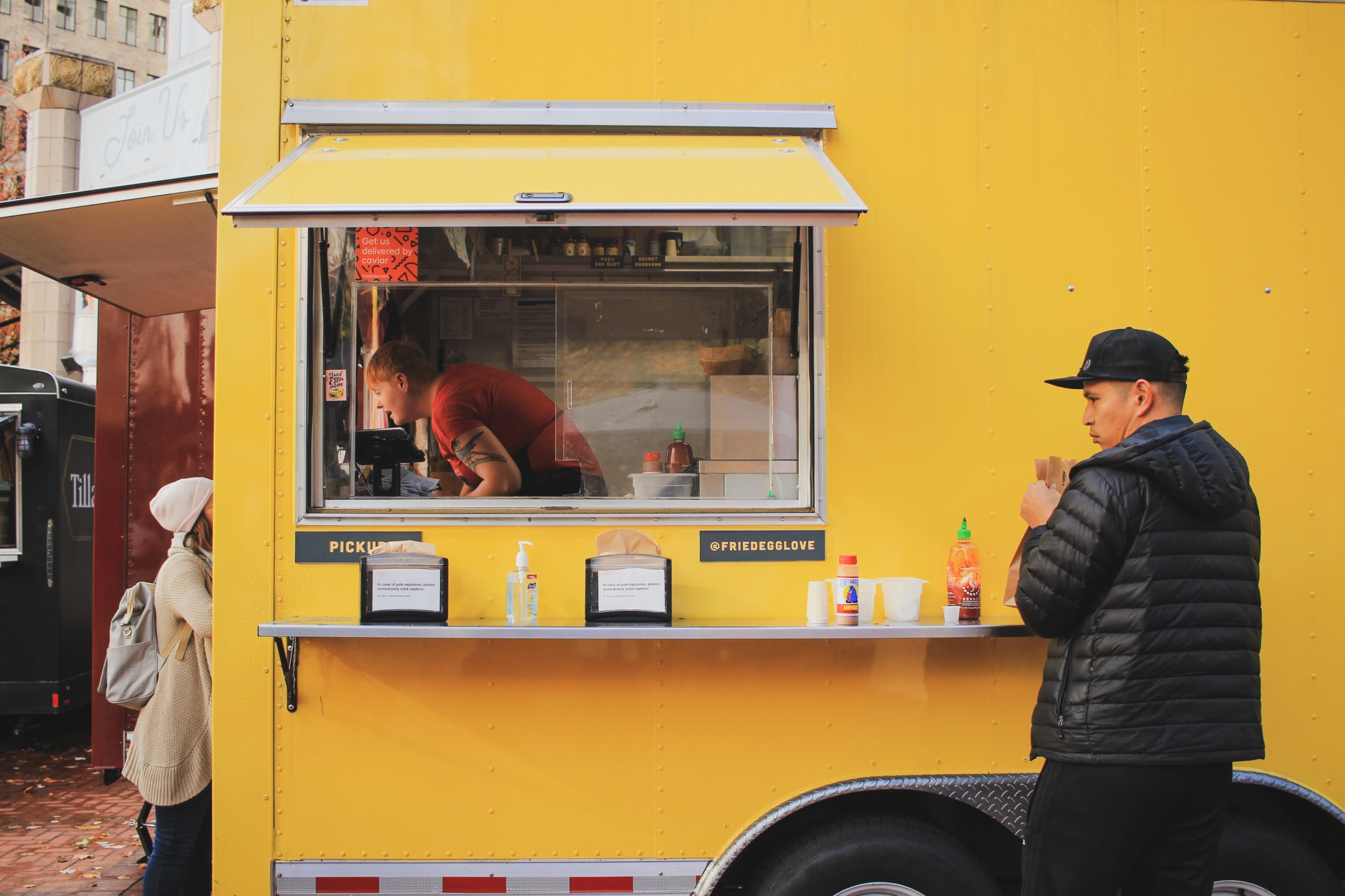Launch-a-Food-Truck-Business-and-Not-a-Brick-and-Mortar-Restaurant-–-Here-is-Why-Foodtruckmenu.net-b